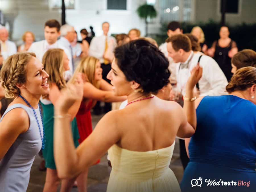 Want to Show Your Wedding Guests Appreciation? Do These 5 Things<span class="wtr-time-wrap block after-title"><span class="wtr-time-number">7</span> min read</span>