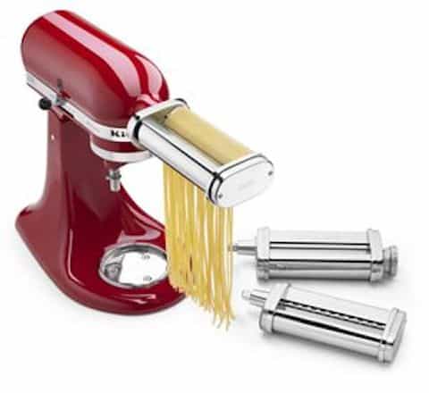kitchen-gadgets-for-your-wedding-registry-pasta-maker