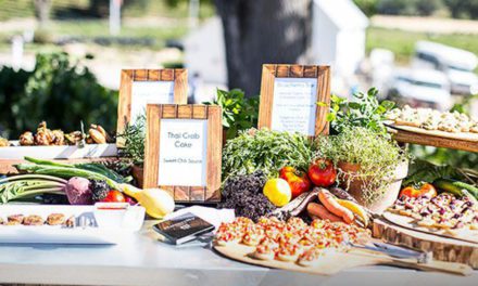 Serving Food at Your Wedding Reception? This Guide’s for you